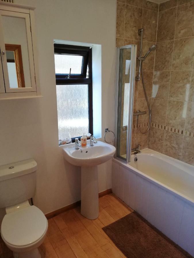 Nice Rooms In Queen House Clay Cross Εξωτερικό φωτογραφία